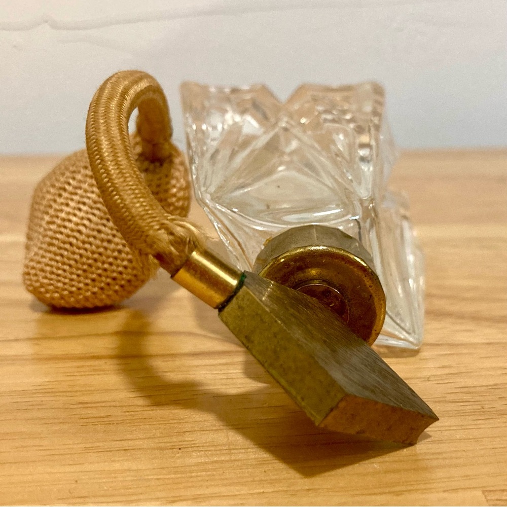 Vtg 1950s Crystal Perfume Spray Bottle Atomizer I.W Rice & Co. Japan Poor Shape - Picture 10 of 15